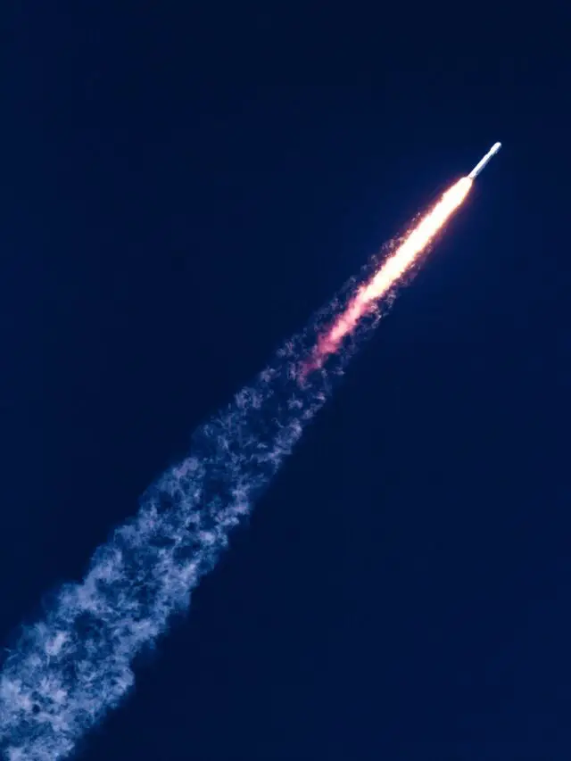As the Falcon Heavy rocket ascends, it hits one spot in the atmosphere with the exhaust causes a nice contrail.
